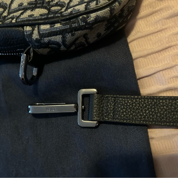 DIOR Toiletry Bag 
Beige and Black Dior Oblique Jacquard - Picture 4 of 7